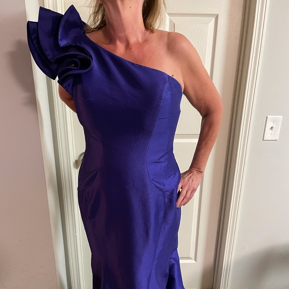 Mac Duggal Gown Size 12